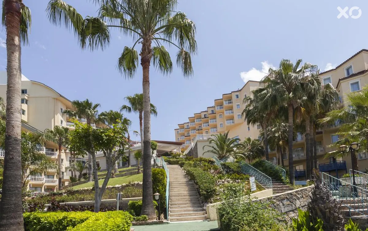 Iz Flower Side Beach Hotel