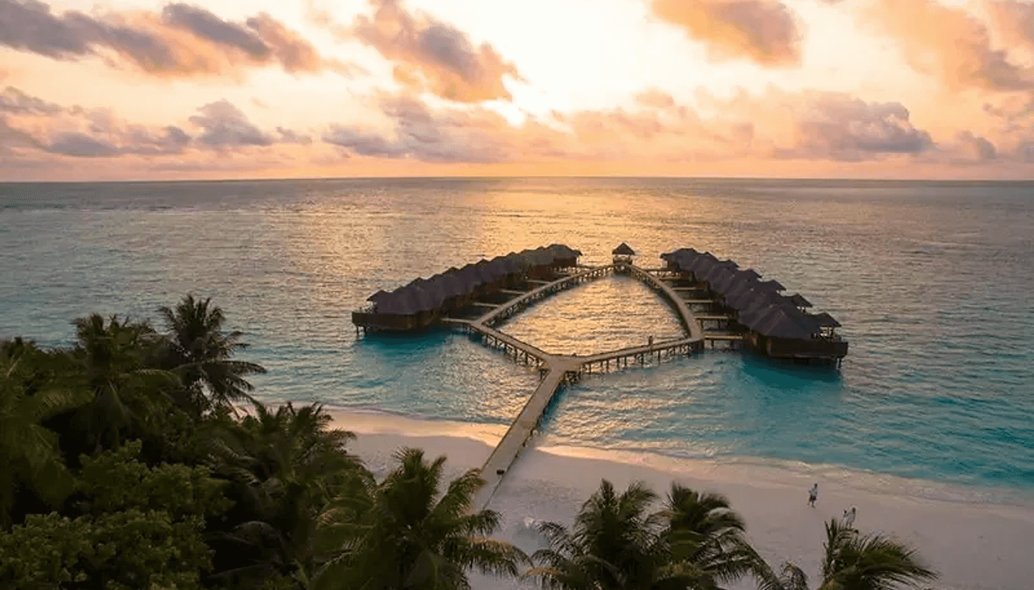 Поринь у магію Мальдів!