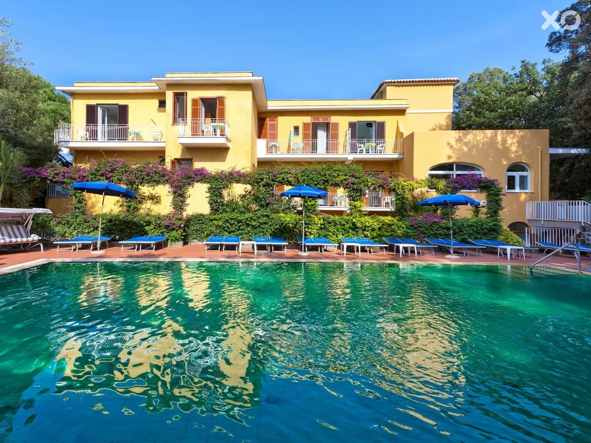Cleopatra Hotel