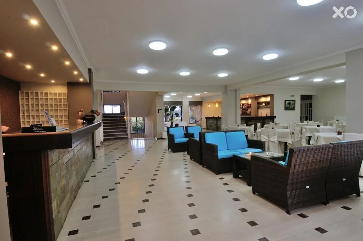 Lintzi Hotel