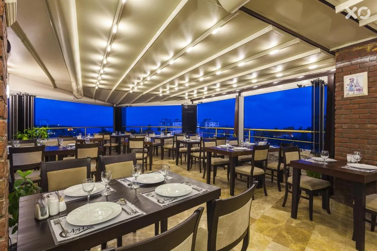 Ayhan Hotel