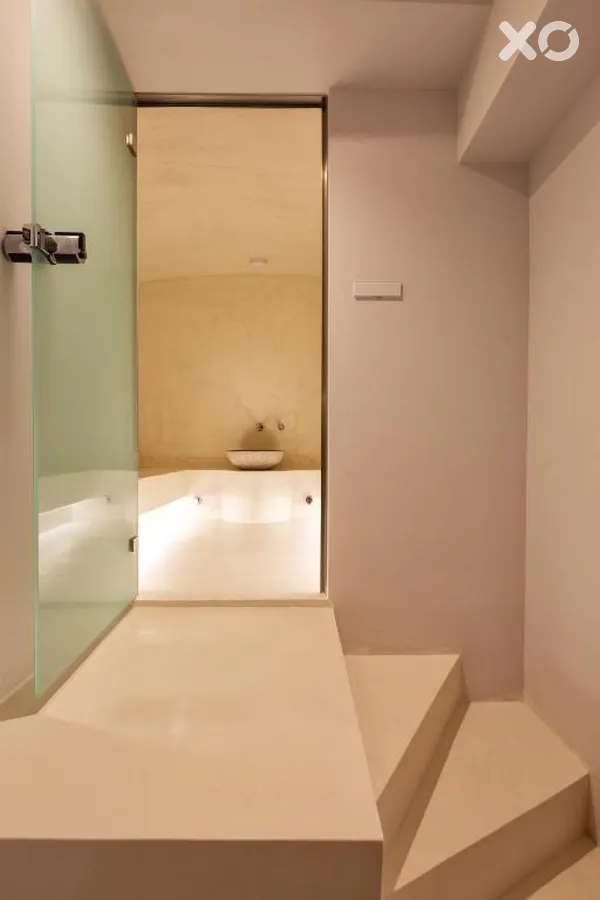 Erato Hotel