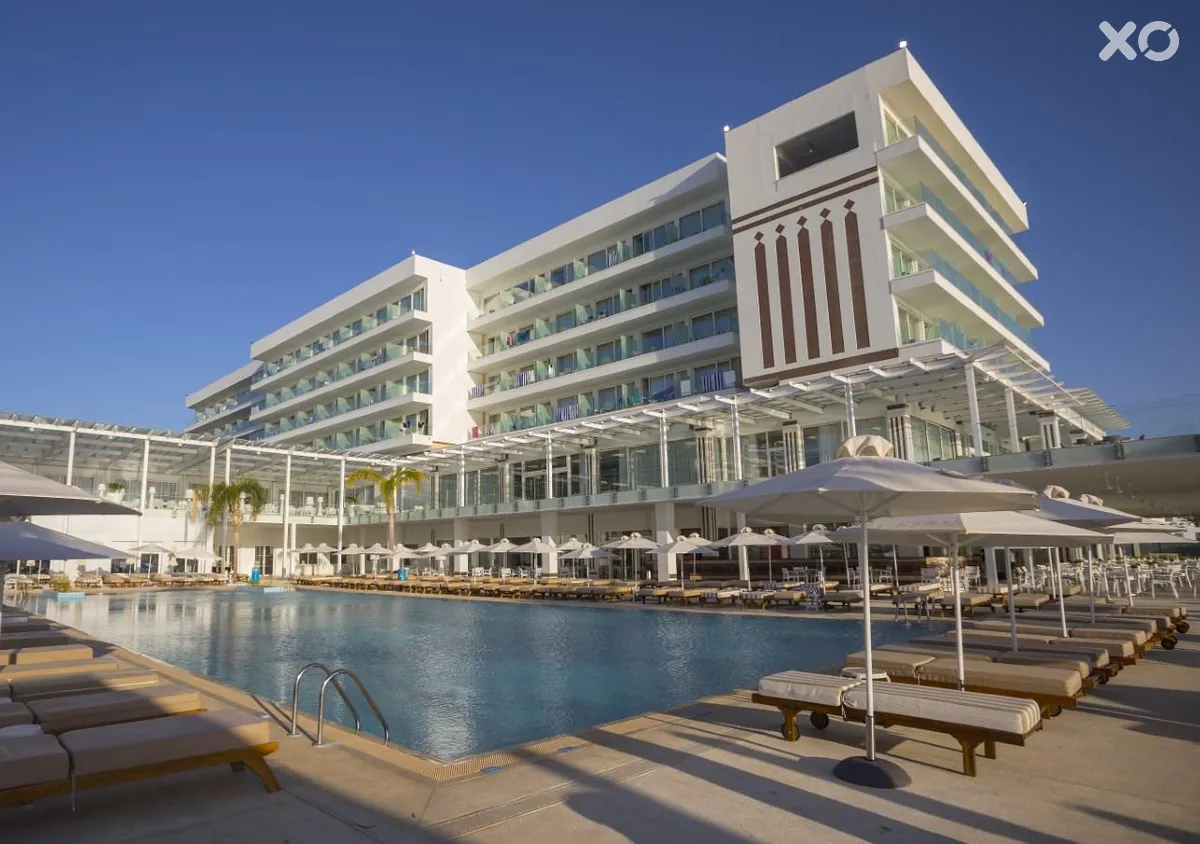 Constantinos The Great Beach Hotel