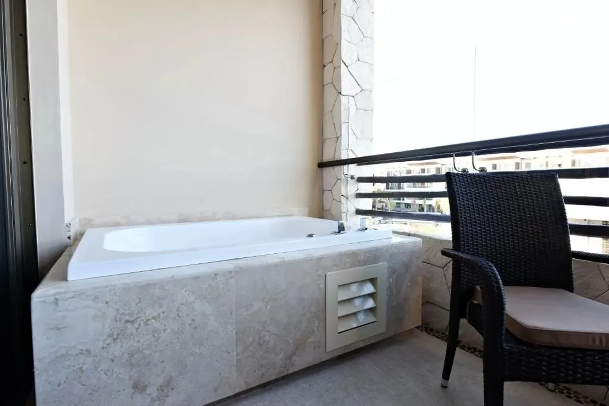Hideaway на Royalton Riviera Cancun