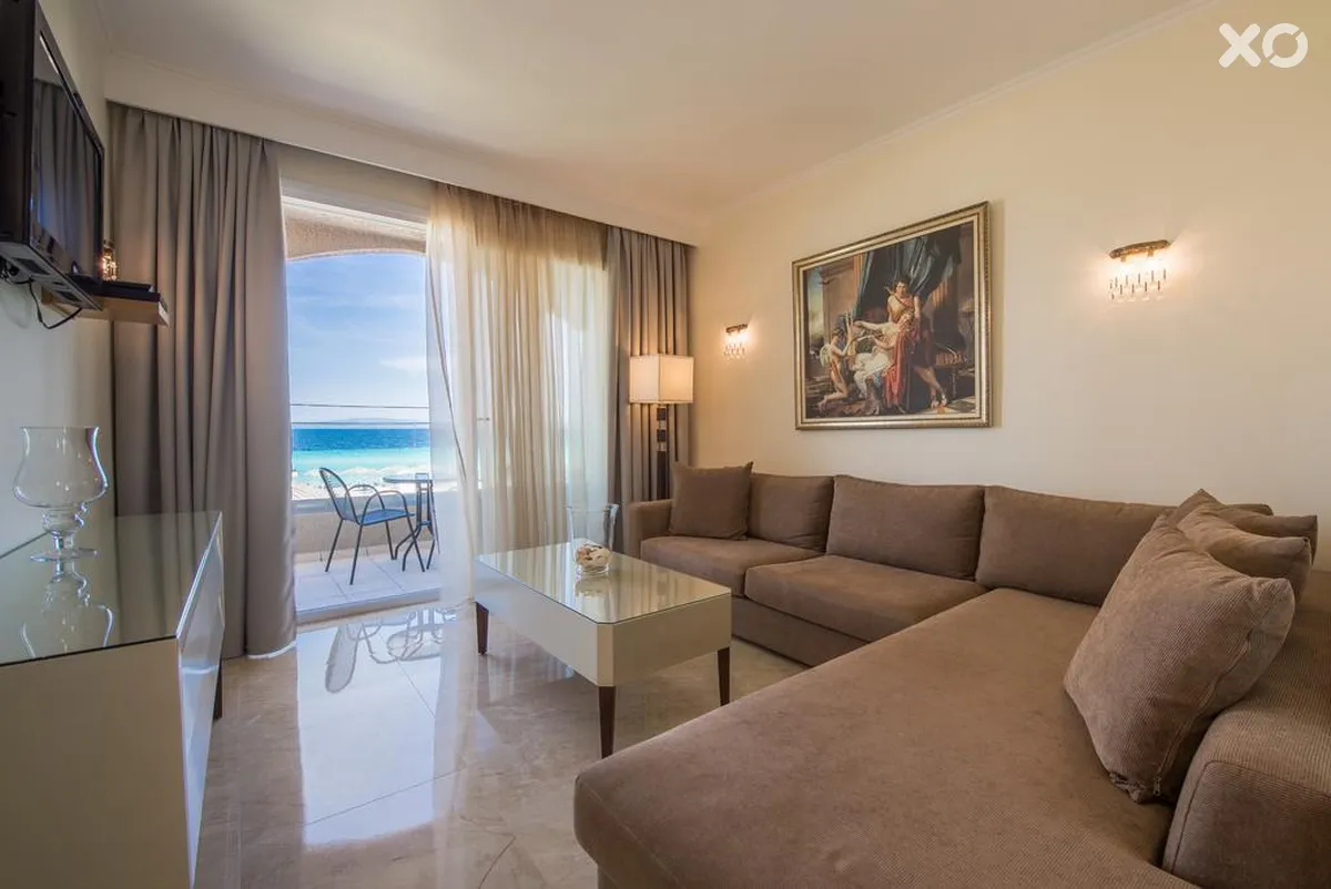 Antigoni Beach Resort Hotel & Suites
