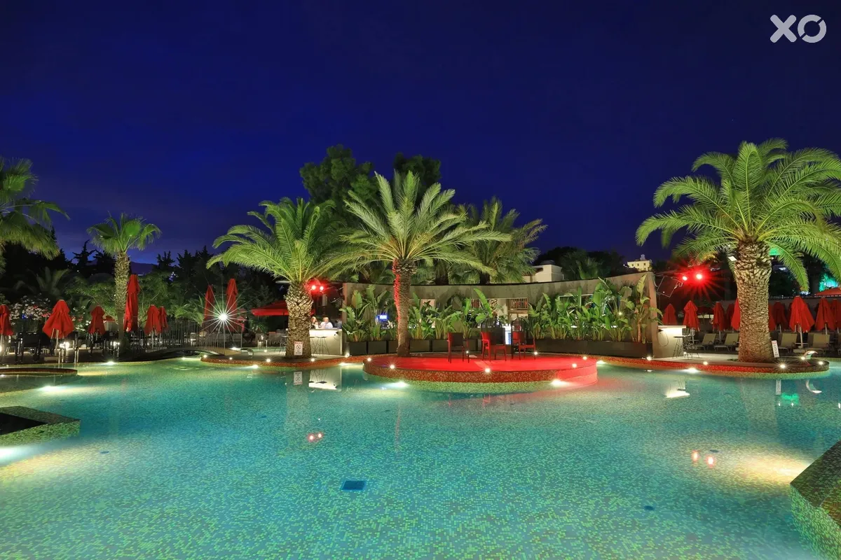 Very Chic Hotel