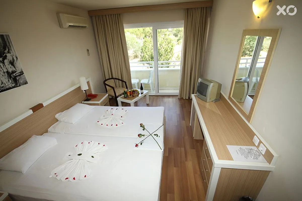 Tuntas Beach Hotel Altinkum