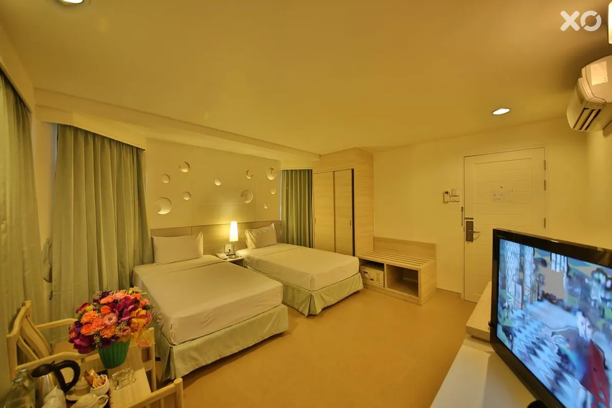 Sunshine Hotel & Residences