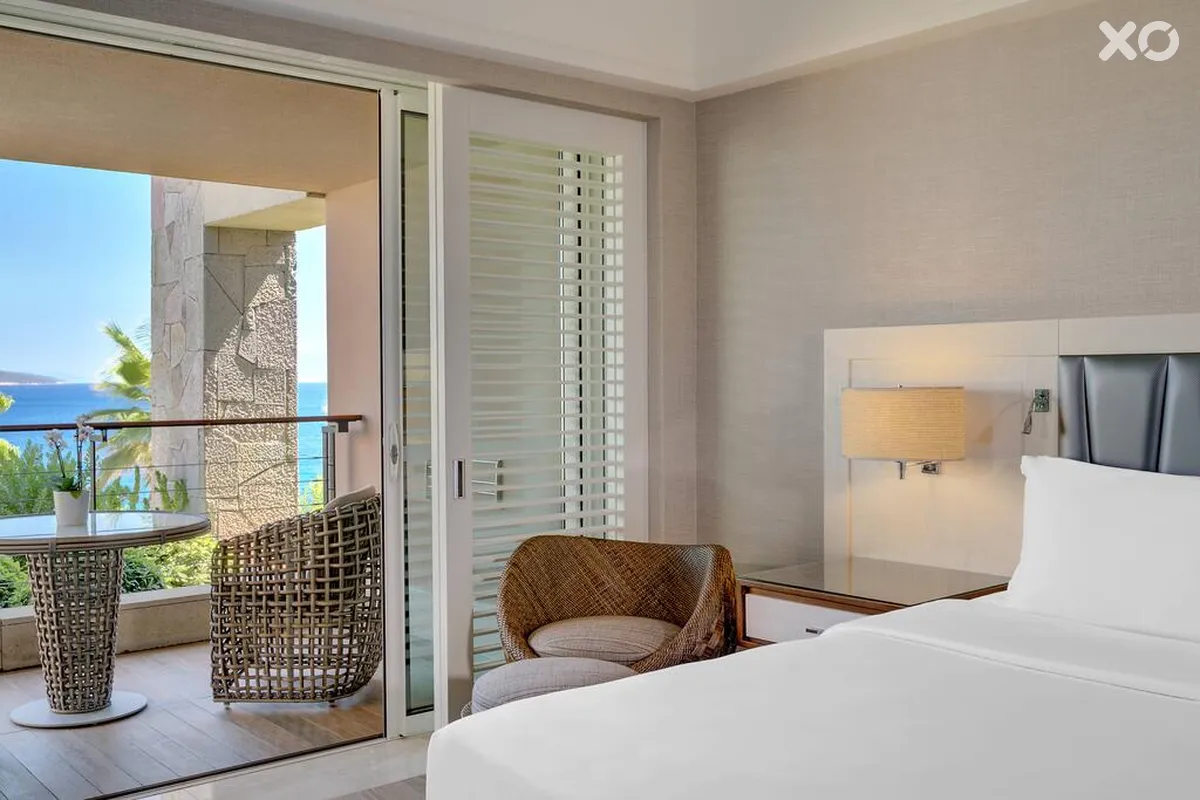 Caresse a Luxury Collection Resort & Spa
