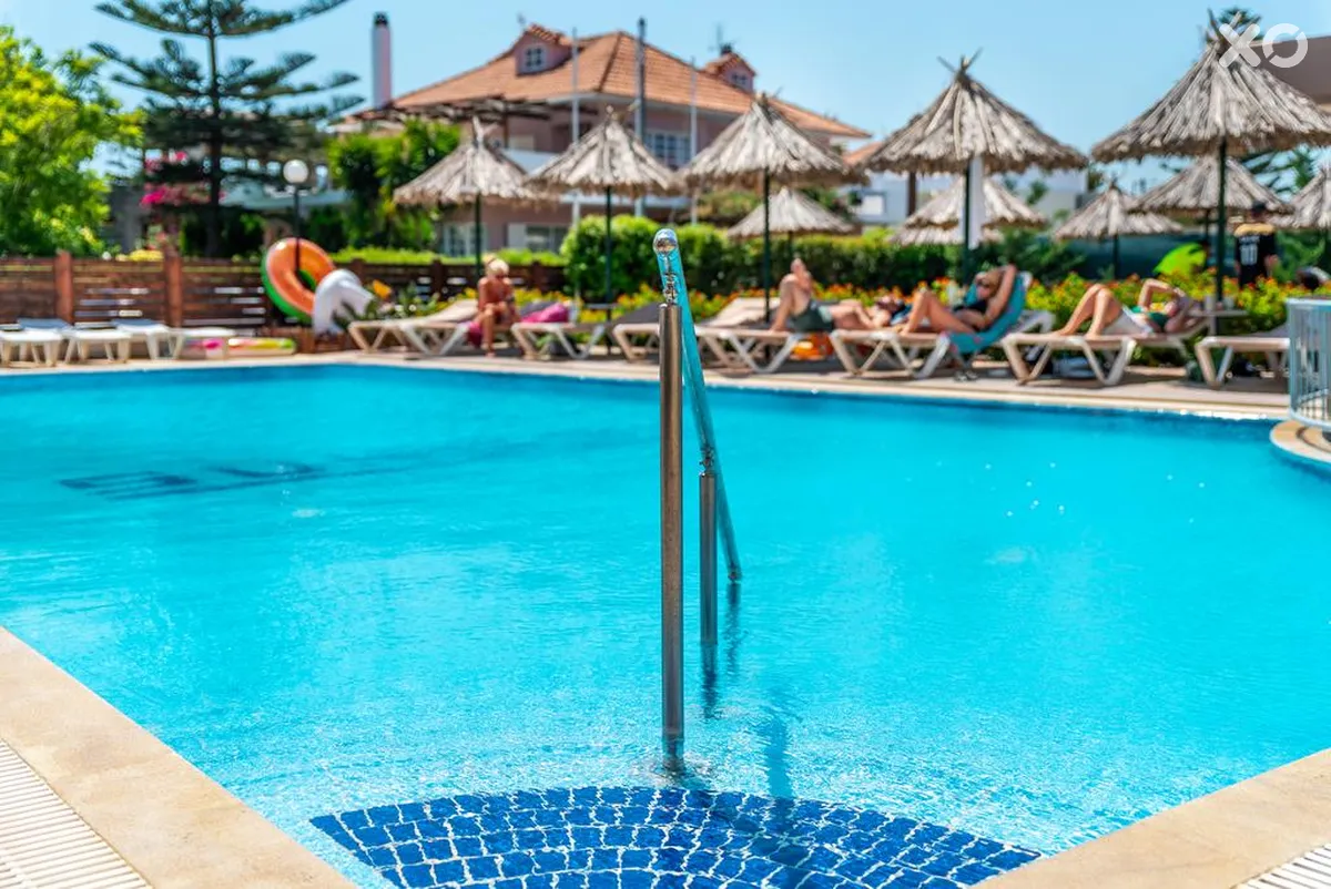 Sunday Hotel