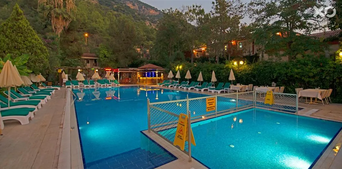 Perdikia Beach Hotel