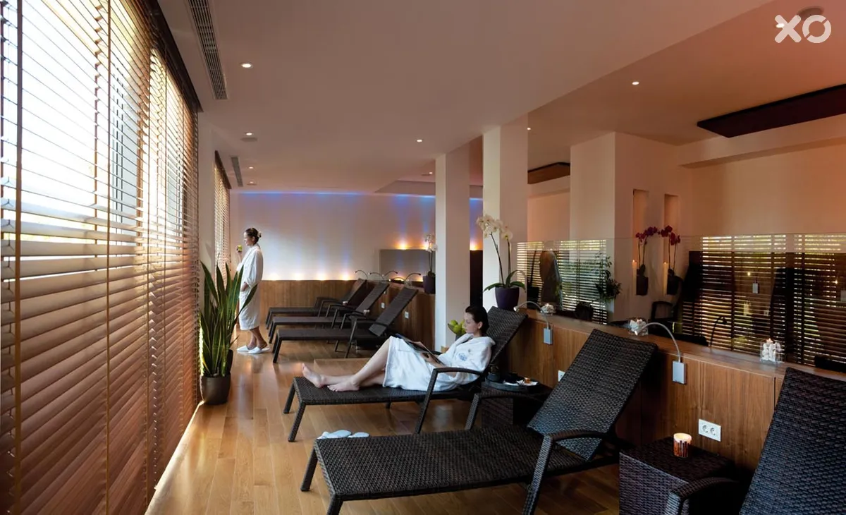 Rhodes Bay Hotel & Spa