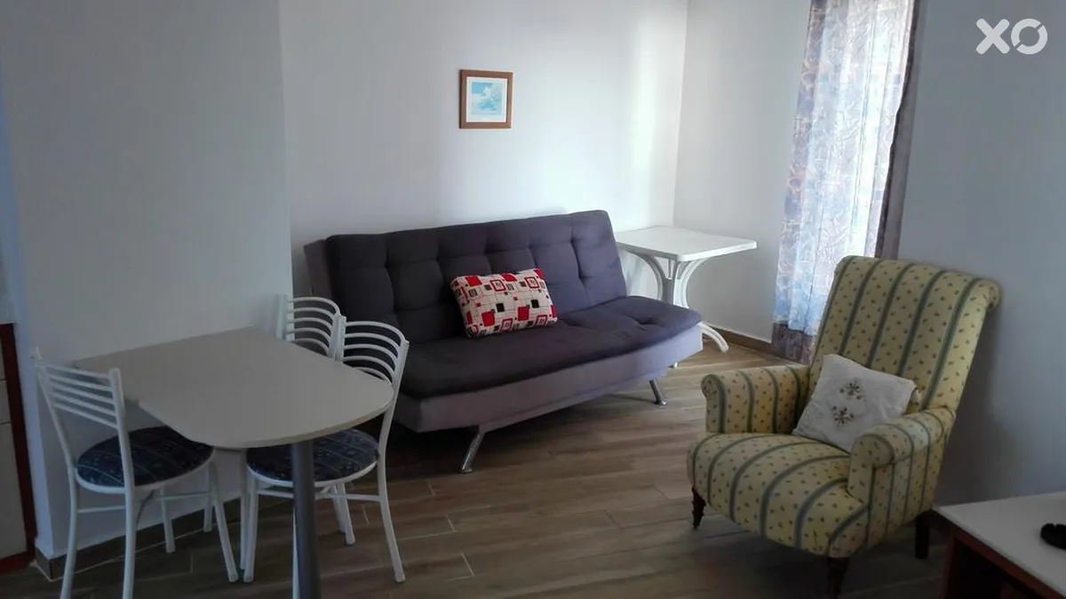Happy Apartments