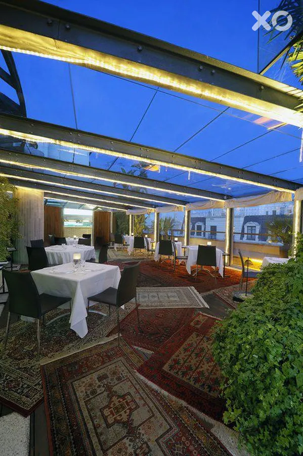 Claris Hotel
