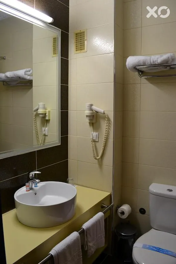 Astron Hotel