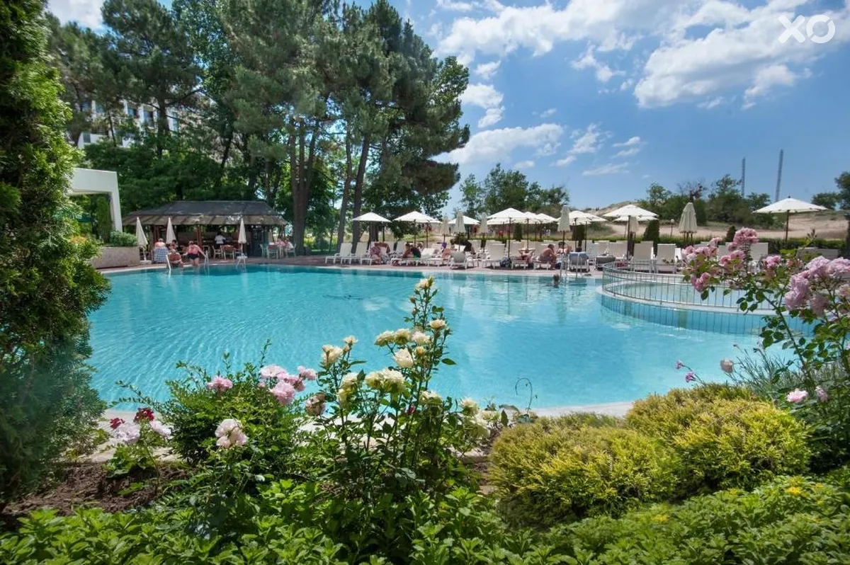 Jeravi Hotel