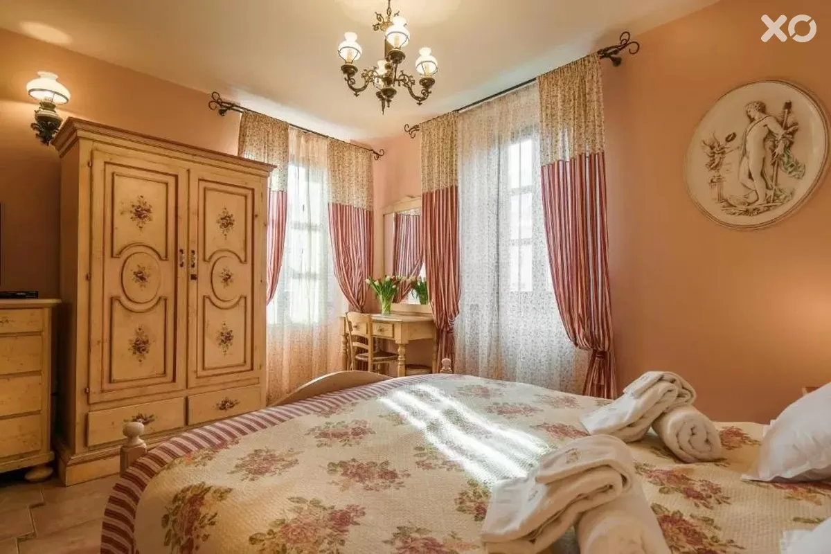 Monte Cristo Hotel
