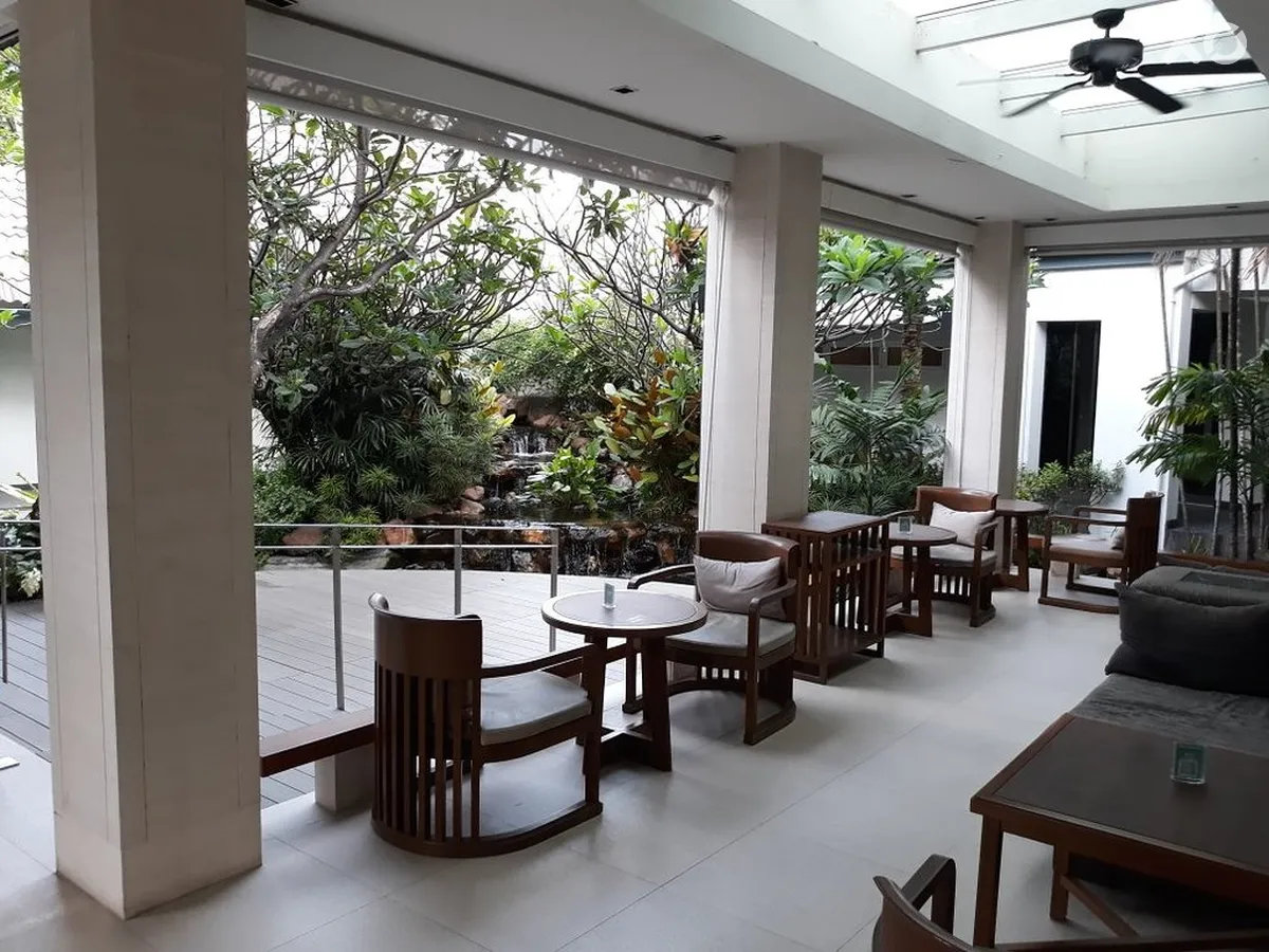 Woodlands Hotel & Resort