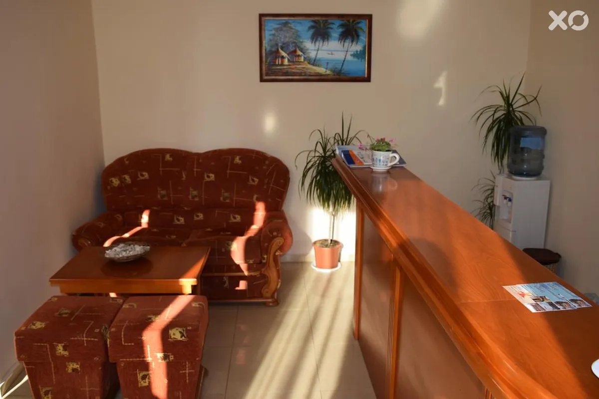 Chris Hotel