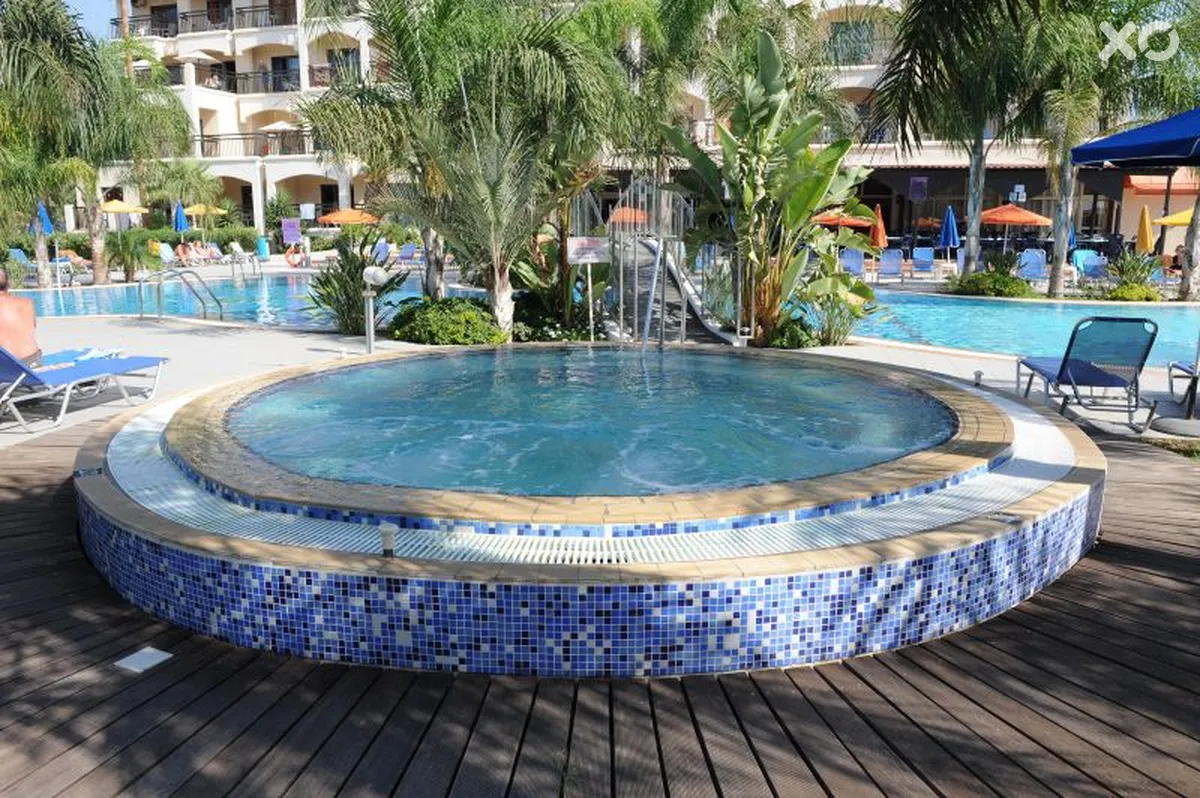 Anesis Hotel