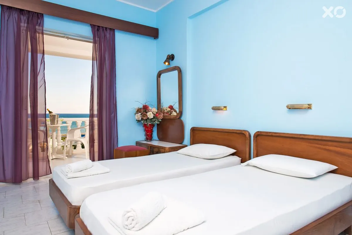 California Beach Hotel