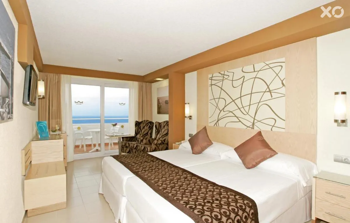 Riu La Mola Hotel