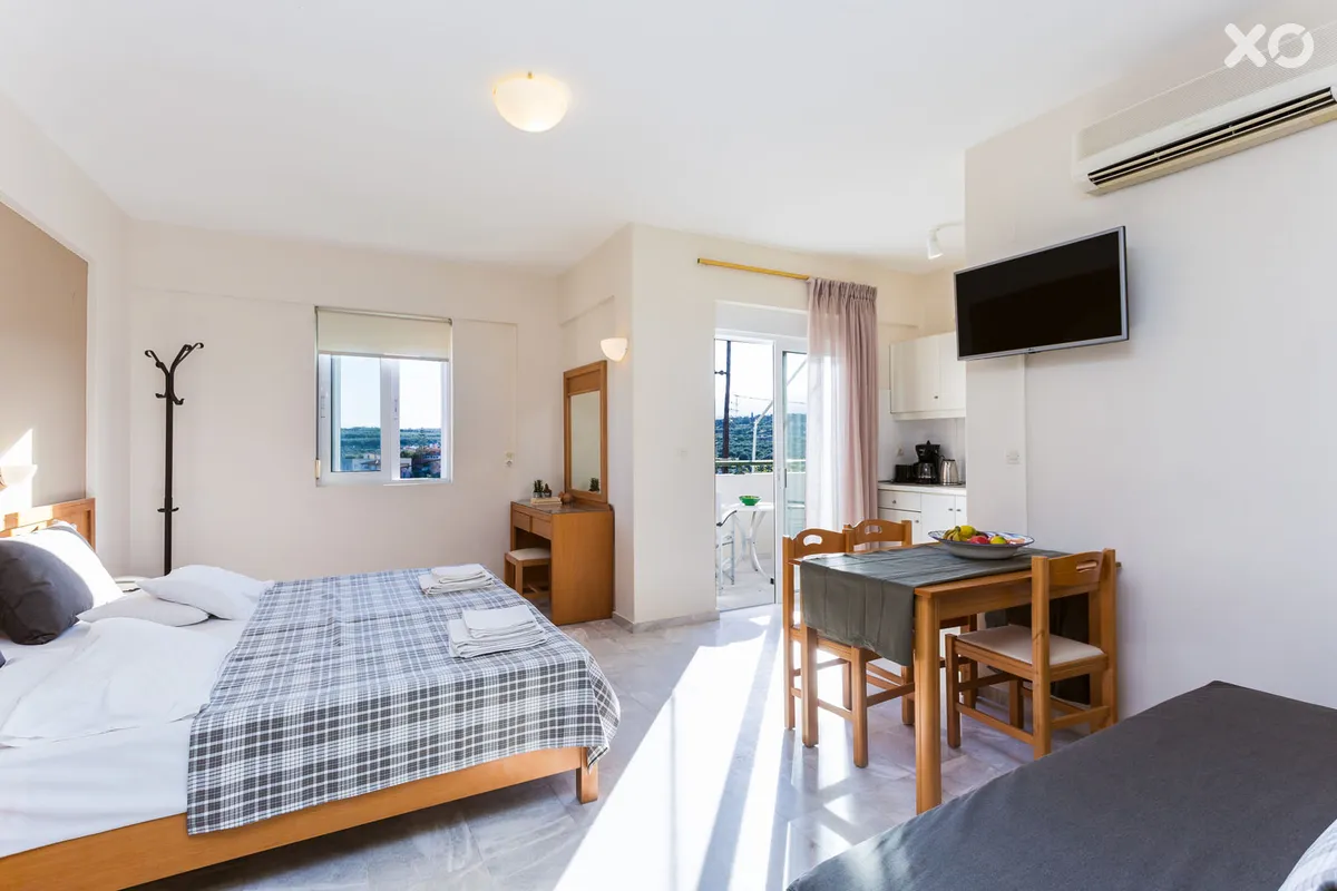 Radamanthys Apartments