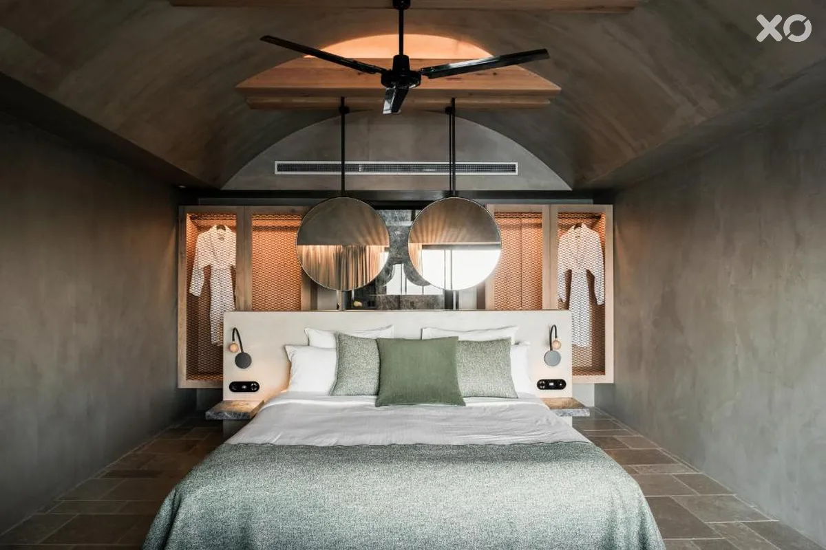 Acro Suites