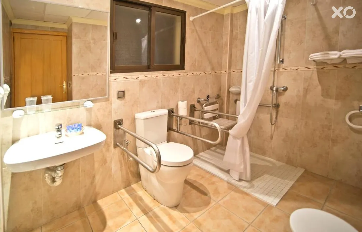 Amoros Hotel