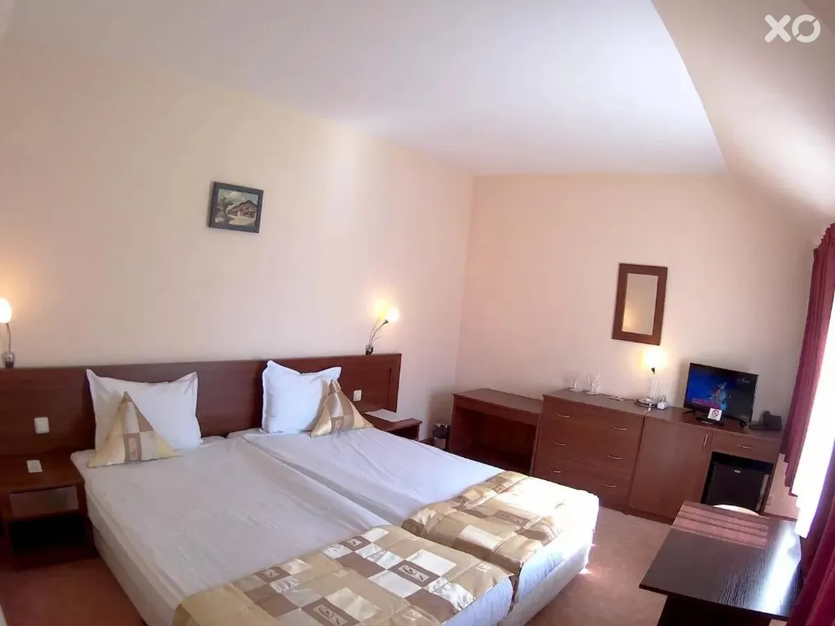 Ela Hotel