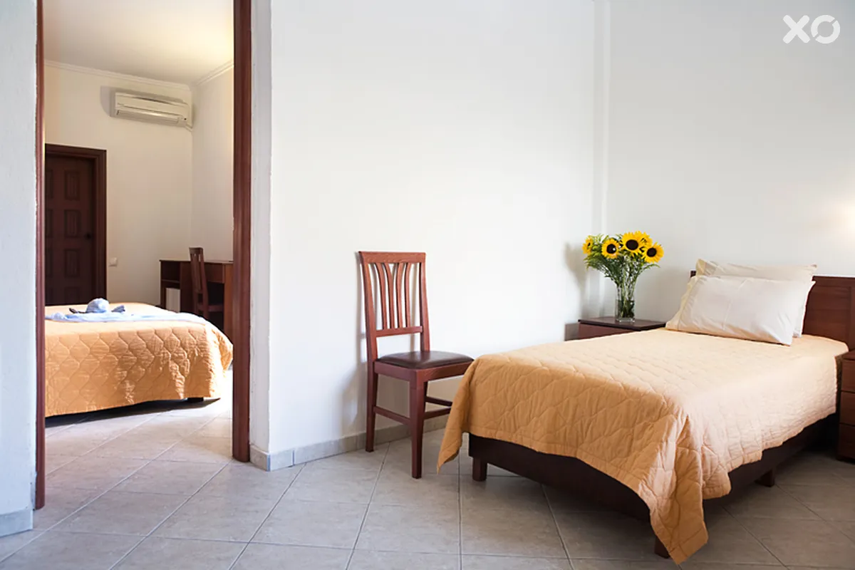 Stratos Hotel