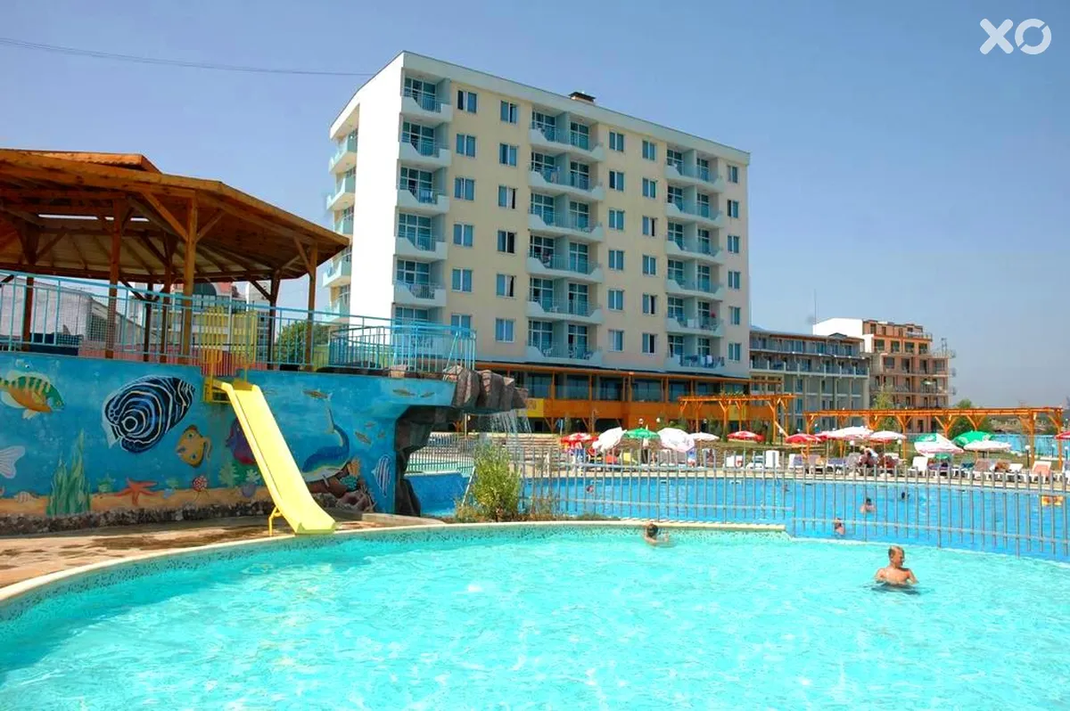 Perla Beach Resort Hotel