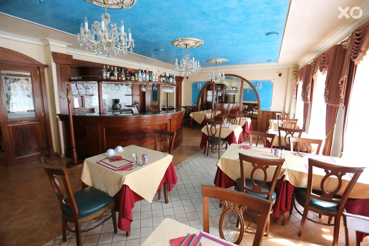 Beautiful Queen Hotel