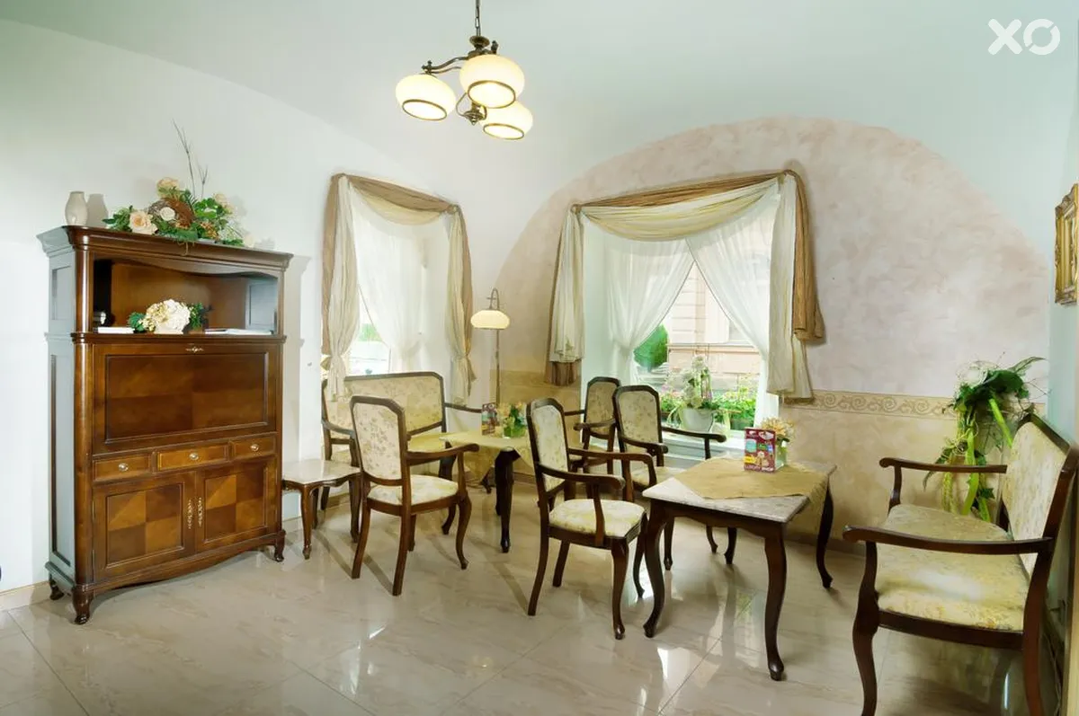 Ruze Hotel