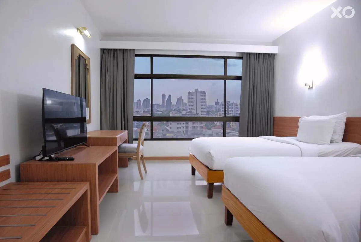 Pinnacle Lumpinee Park Hotel