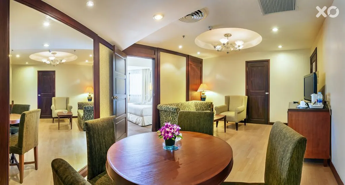 Jomtien Palm Beach Hotel & Resort