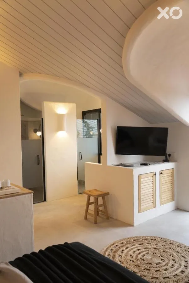 Yacht Boheme Hotel