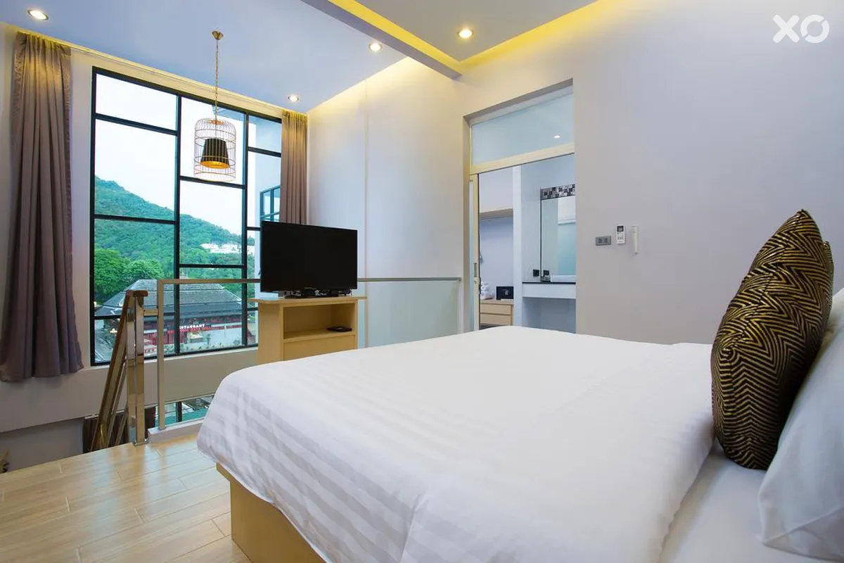 OneLoft Hotel