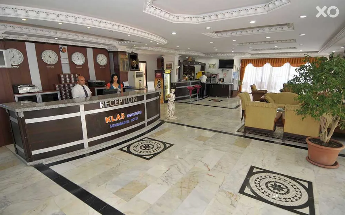 Eras Hotel