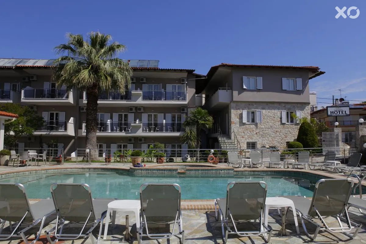 Sarantis Hotel