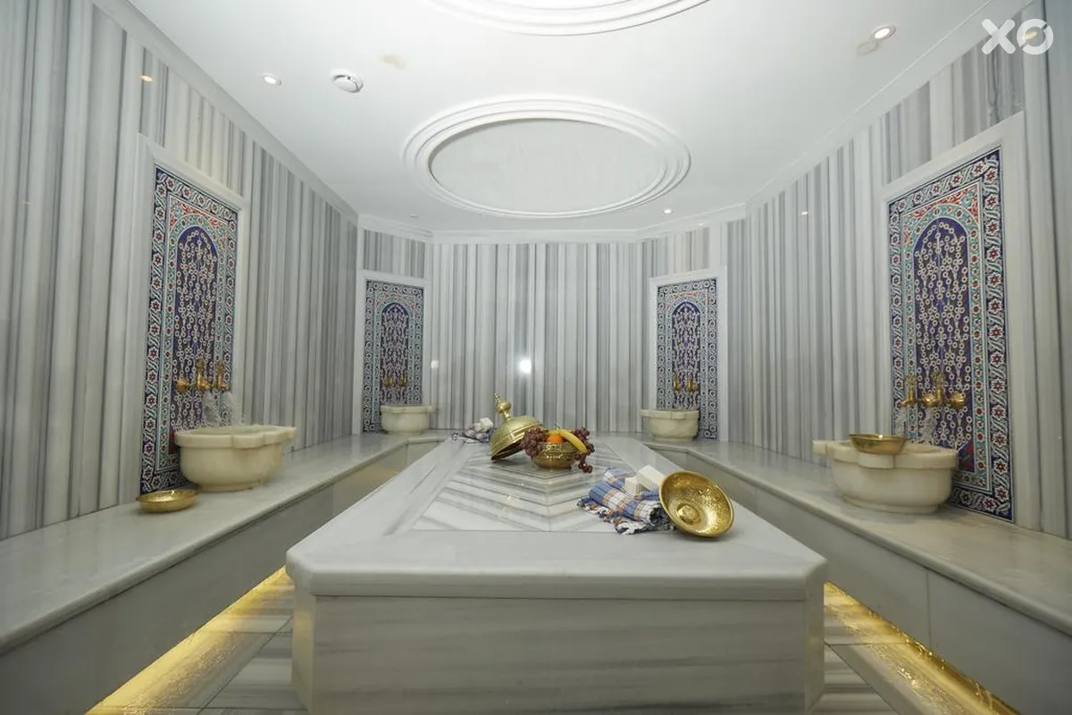 Ilkbal Deluxe Hotel