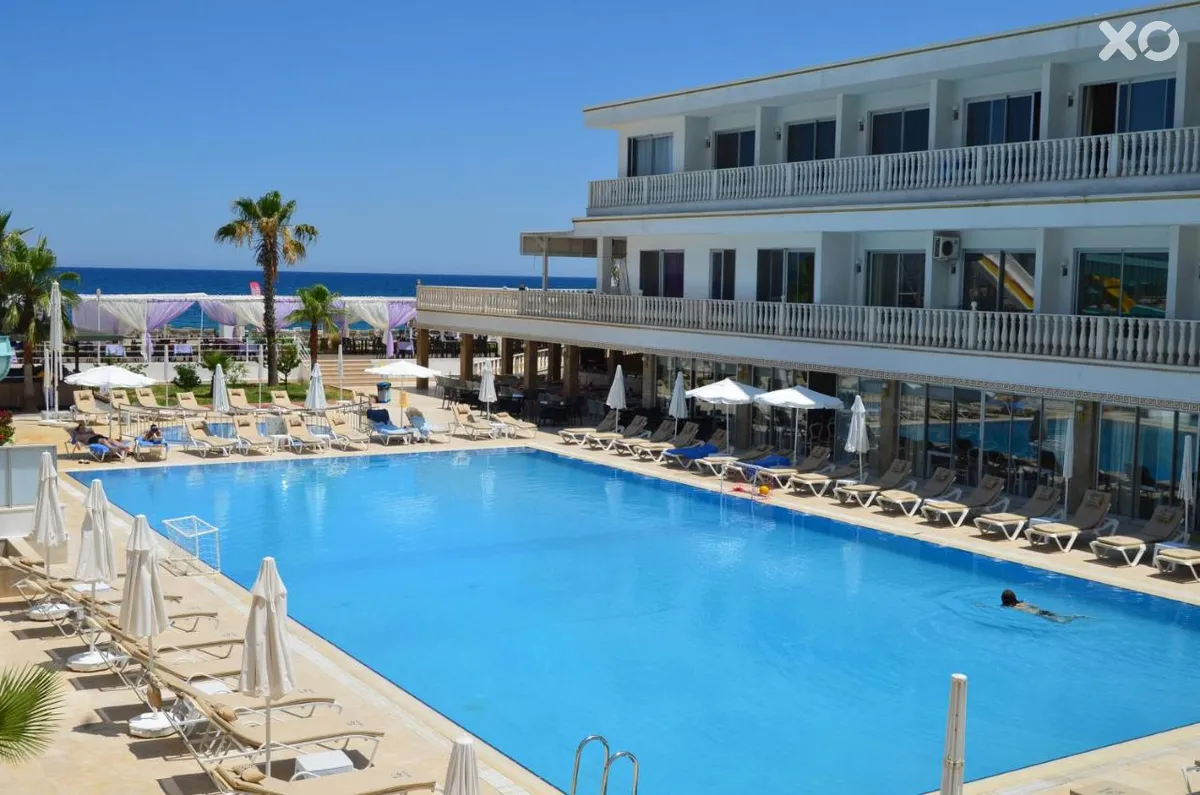 La Perla Hotel