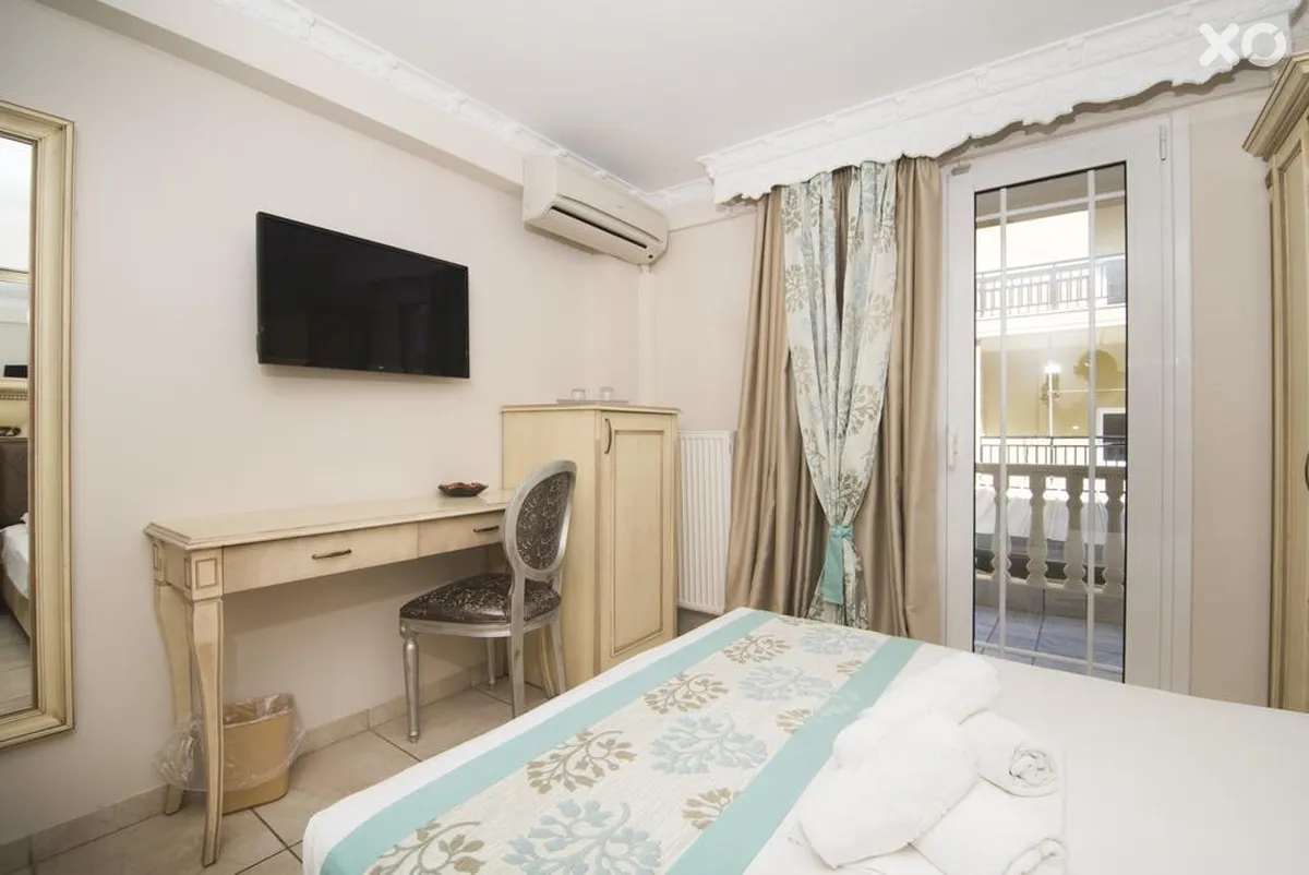 Parthenon Hotel