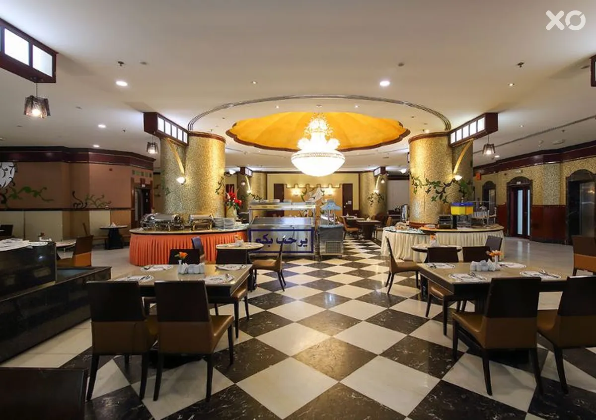 Al Bustan Tower Hotel Suites