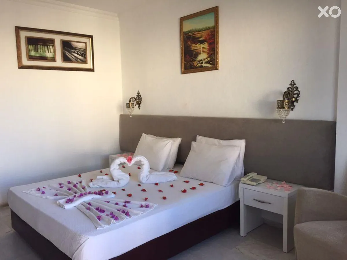 Zeus Turunc Hotel
