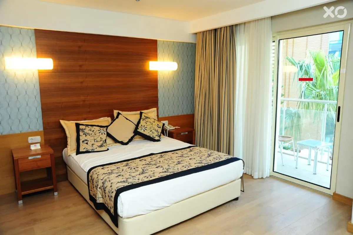 Trendy Side Beach Hotel