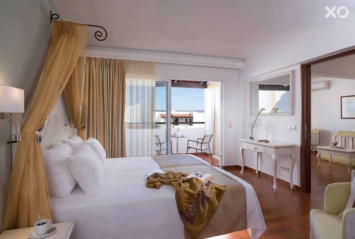 Alexander Beach Hotel & Village
