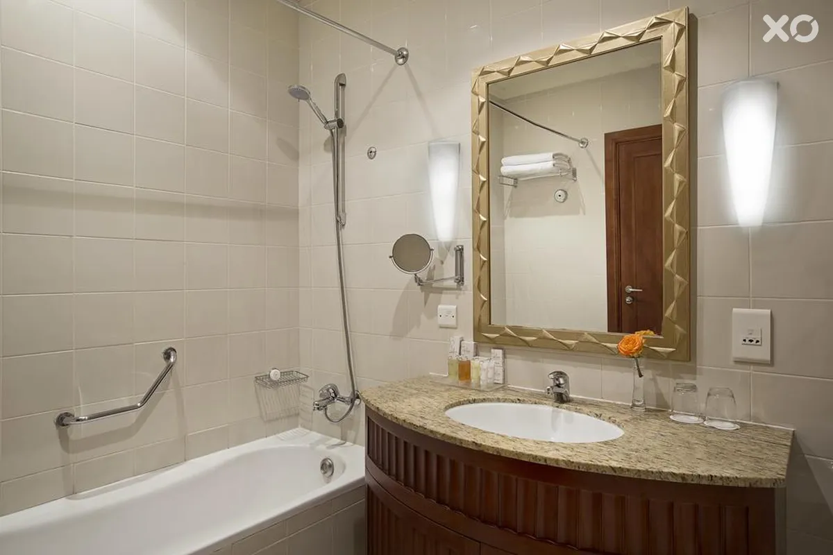 Pearl City Suites (City Seasons Suites)