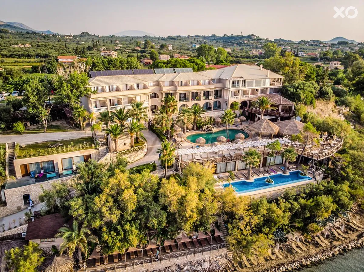 Gloria Maris Hotel Suites & Villa