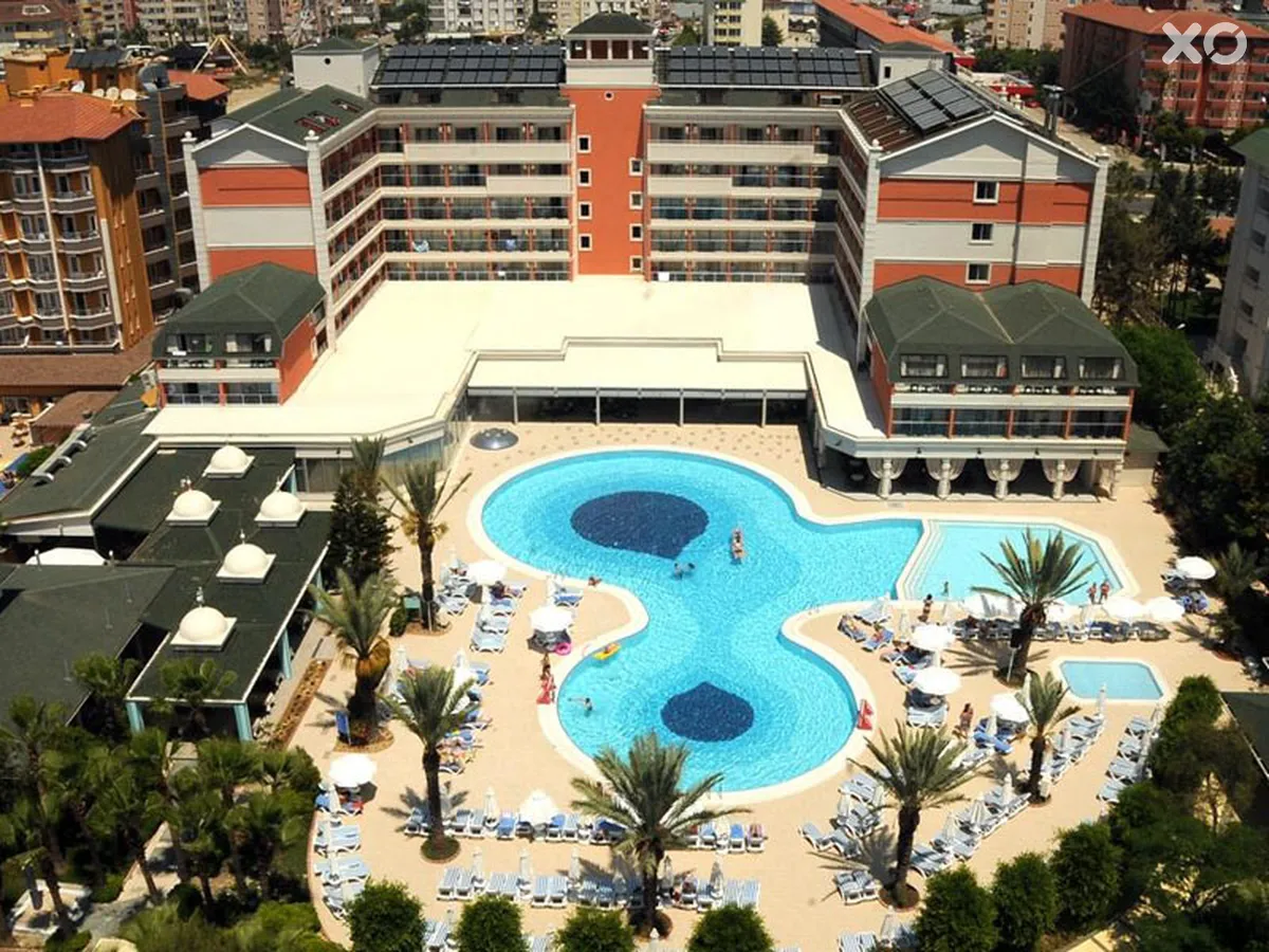 Insula Resort & Spa